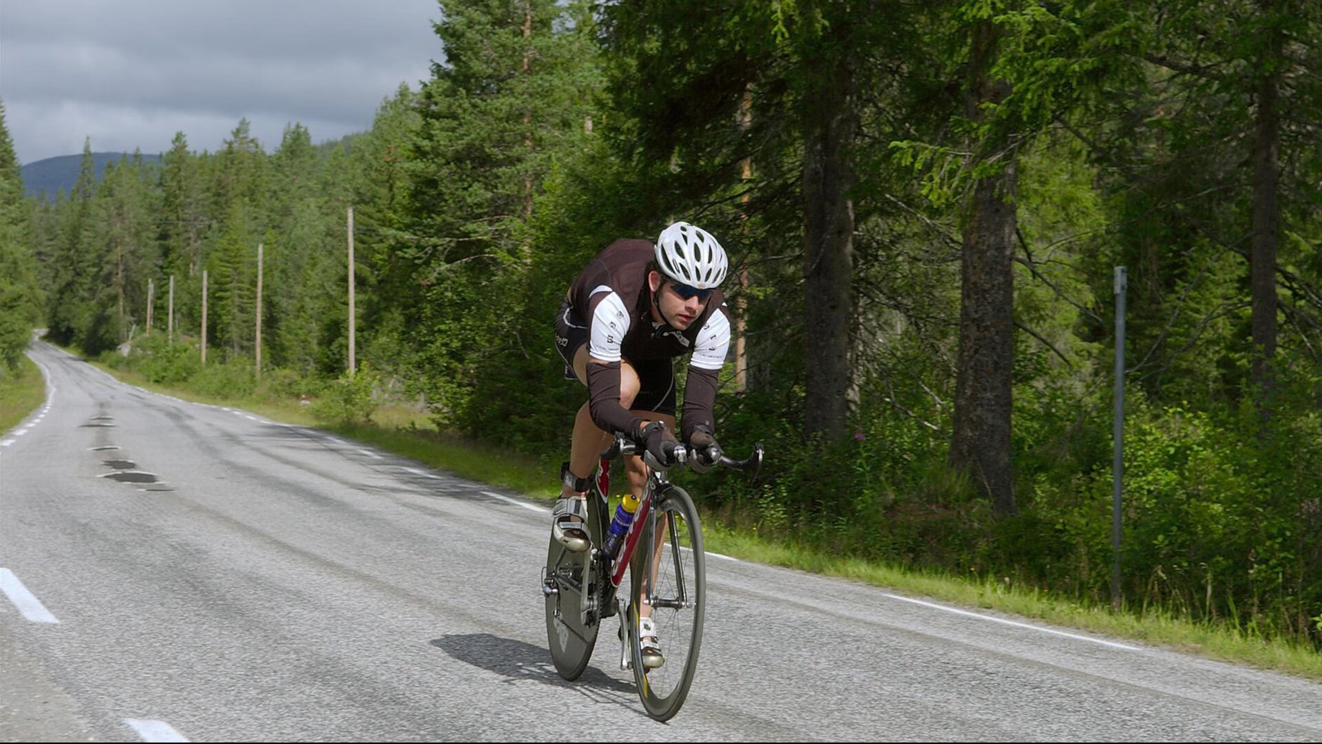 开云体育直播-安菲尔德的呐喊，纪录之巅的回响，足球世界里，没有什么不可能